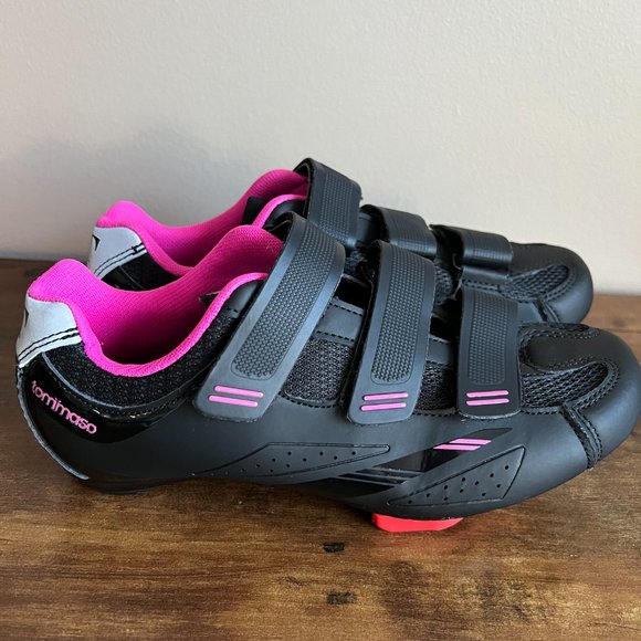 peloton cycling shoes women